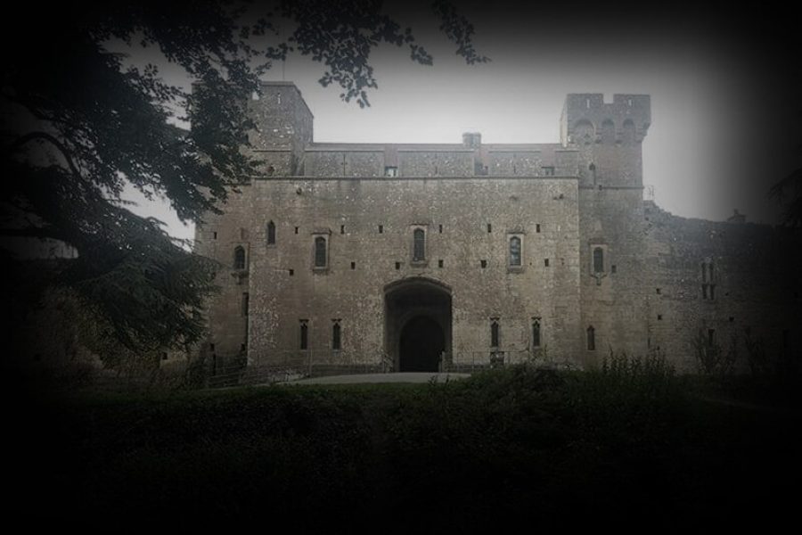Old Haunted Castle Ghost Hunt